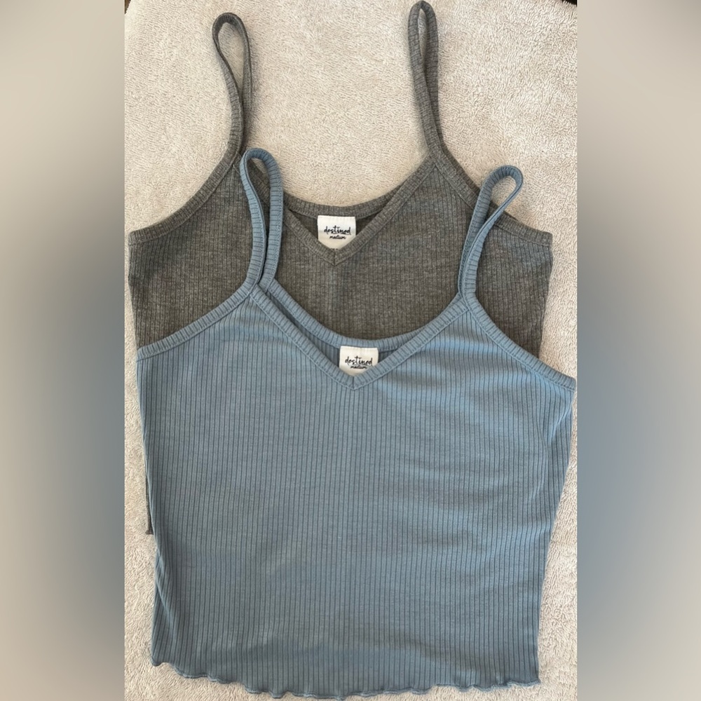 DESTINED - 2 pieces Crop Size Medium